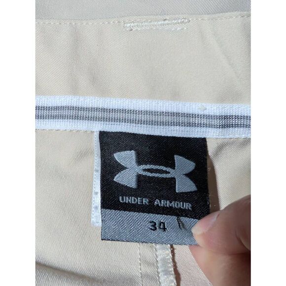 Under Armour Men's Khaki Tan Solid Polyester Mid-Rise Shorts Size 34 - Picture 2 of 7